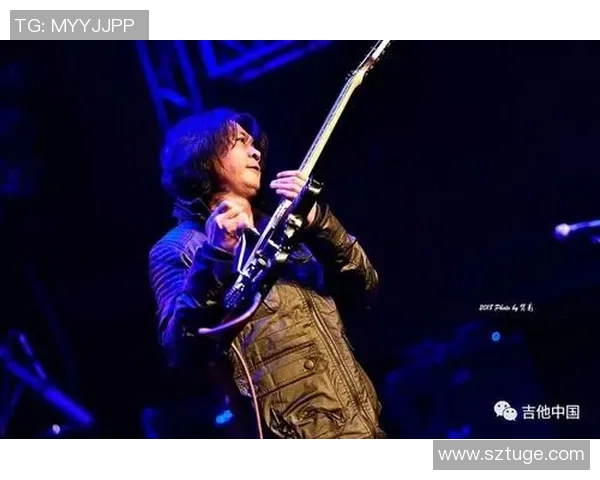 吉他旋律与足球梦想交汇唱响明星球员的激情与荣耀