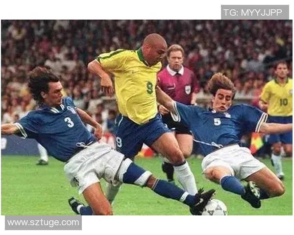 外国神级足球明星的传奇故事与辉煌成就揭秘 外国神级足球明星的传奇故事与辉煌成就揭秘