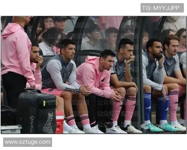 中国足球明星与国际巨星神似对比引发热议与讨论 中国足球明星与国际巨星神似对比引发热议与讨论