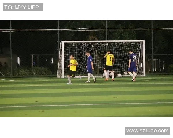 足球明星高超技艺视频展现精彩瞬间与绝妙配合的完美结合