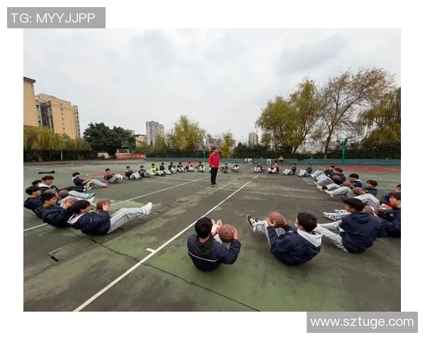 李老师的中考体育培训课程助力学生全面提升身体素质与考试成绩